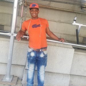 Meet your Posher, Dee